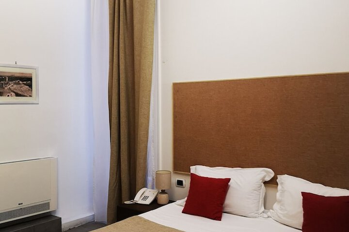 Room 14 of 40