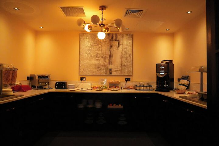 Dining 170 of 208
