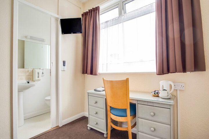 Room 9 of 74