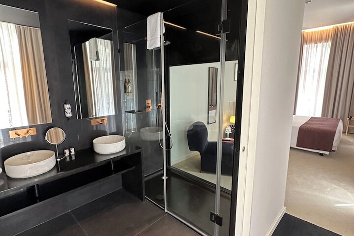 Room 29 of 105