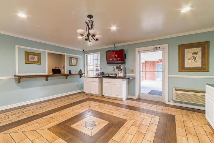 Hotel Interior 4 of 27