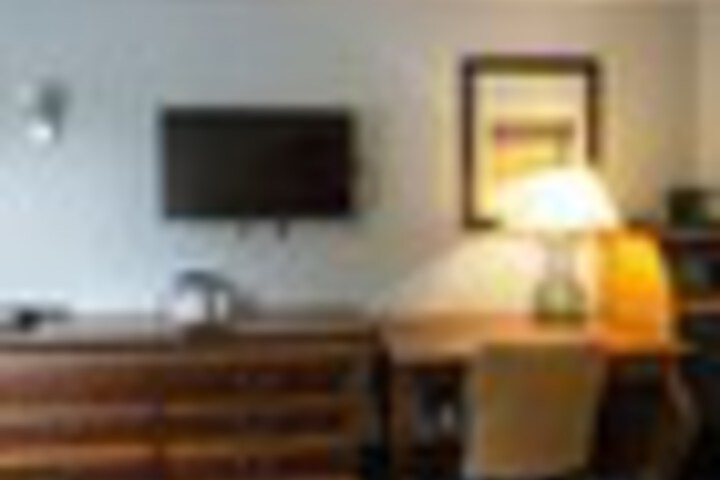 Room 212 of 549