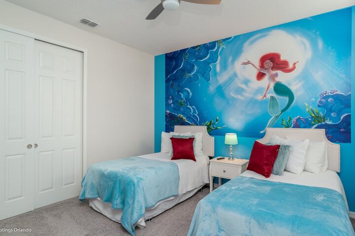 Room 4 of 55