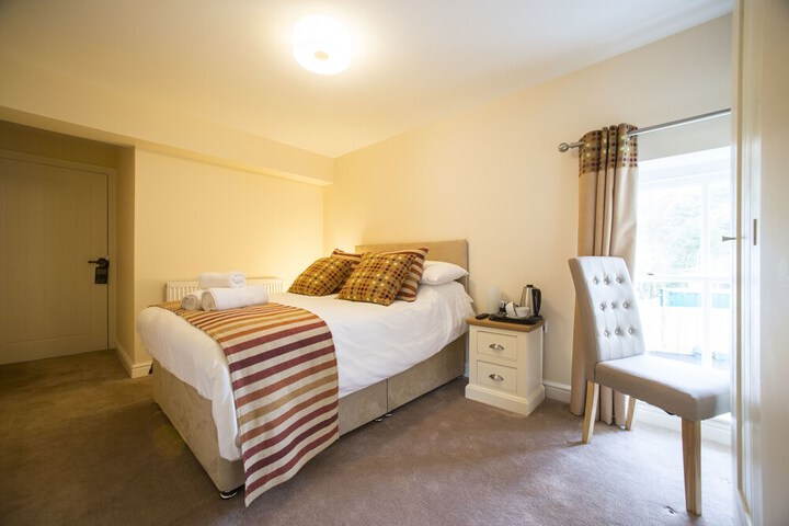 Room 3 of 10
