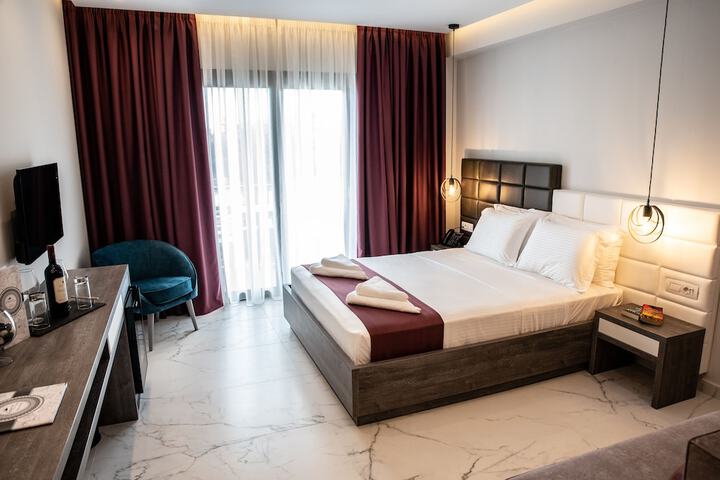 Room 48 of 122