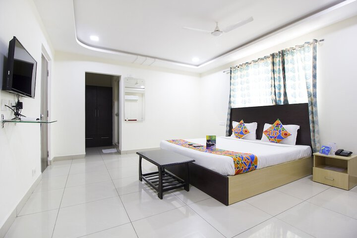 Room 11 of 21