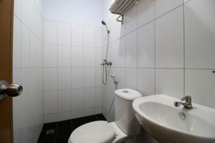 Room 2 of 13