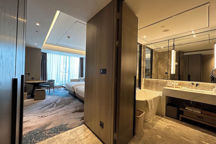 Room 19 of 63