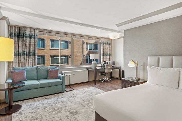 Room 9 of 105
