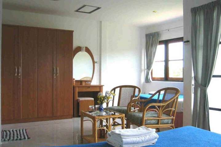 Room 17 of 31