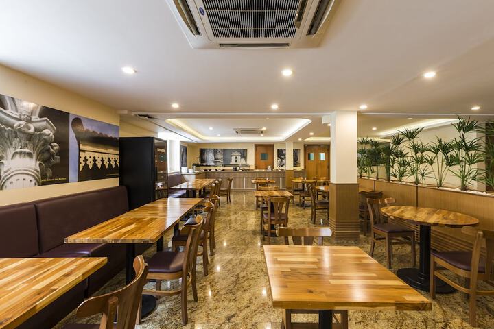 Dining 60 of 72