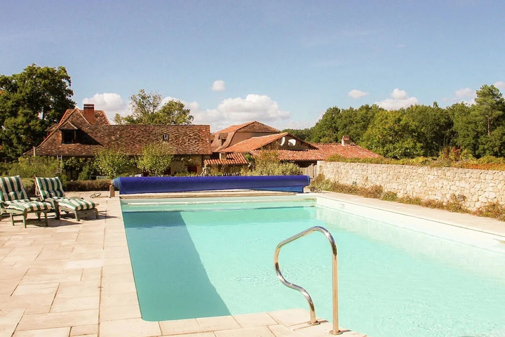 Pool 13 of 21