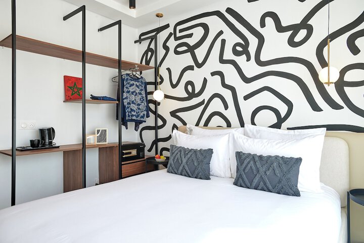 Room 5 of 33