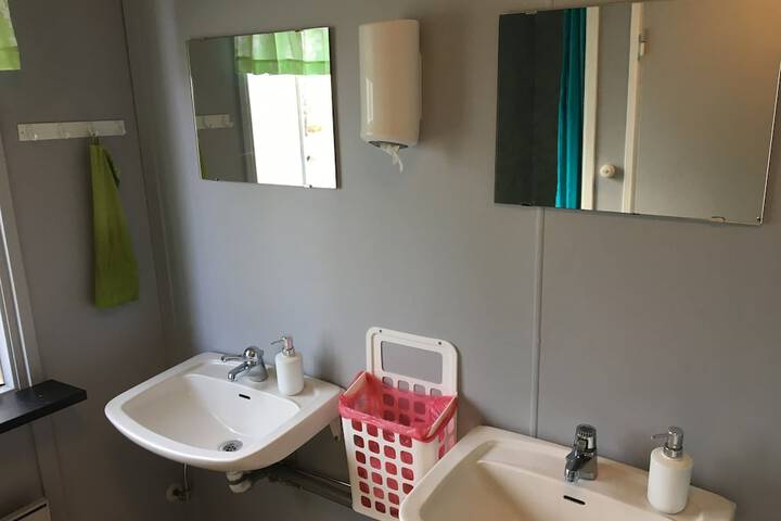 Room 20 of 38