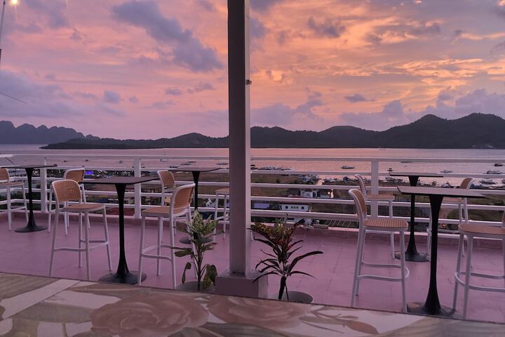 Photo of Sunburn Suites Coron