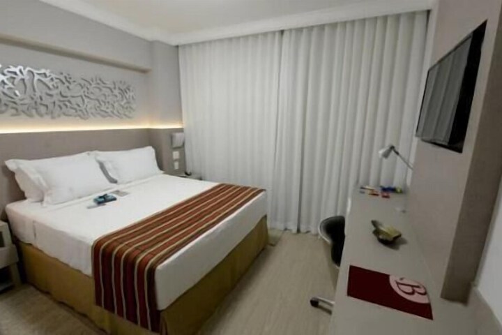 Room 7 of 14