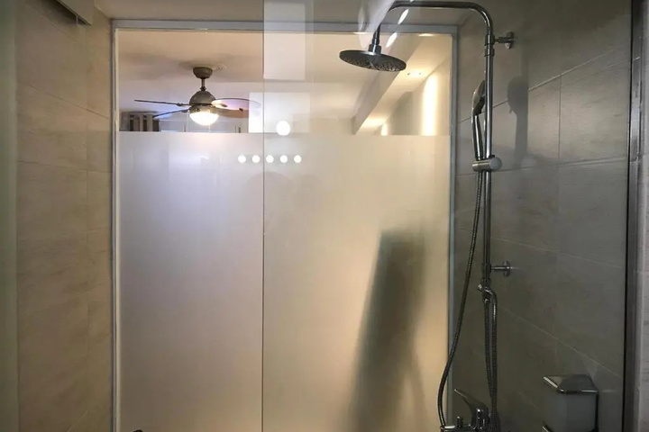 Room 9 of 13