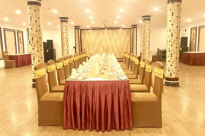 Ballroom/Hall 29 of 35