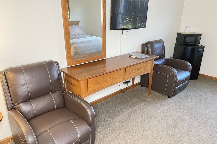 Room 8 of 86