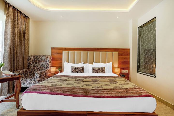 Room 5 of 25