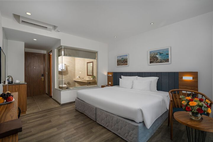 Room 17 of 79