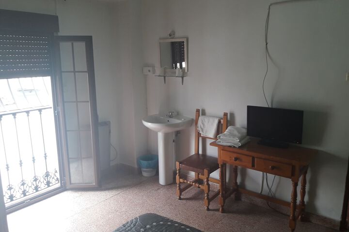 Room 6 of 15