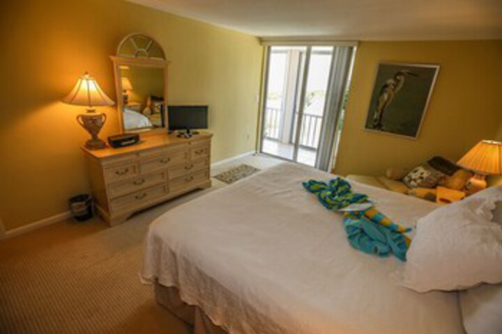 Room 18 of 18