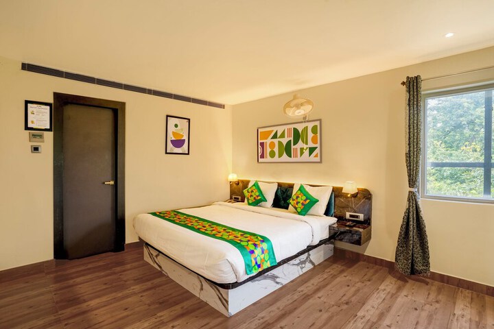 Room 15 of 43