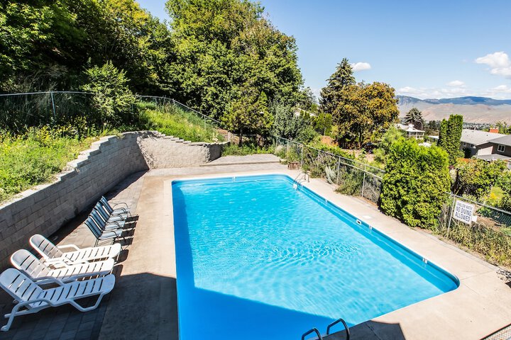 Pool 29 of 63