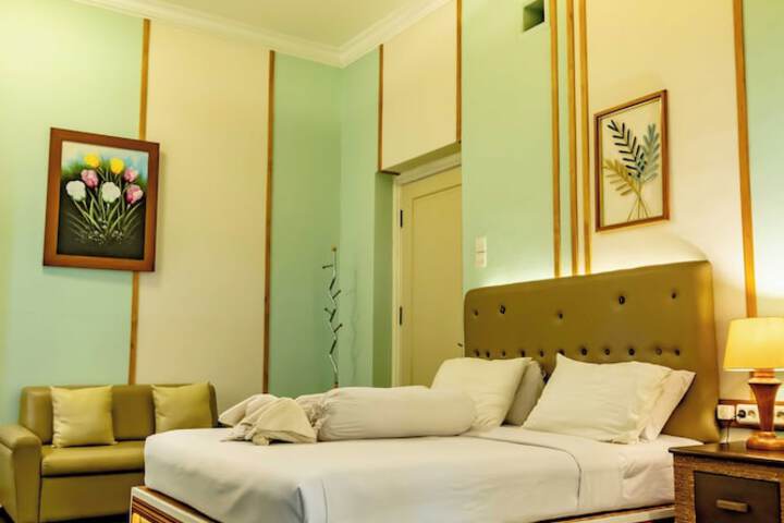Room 21 of 66