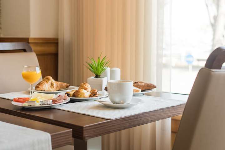 Breakfast area