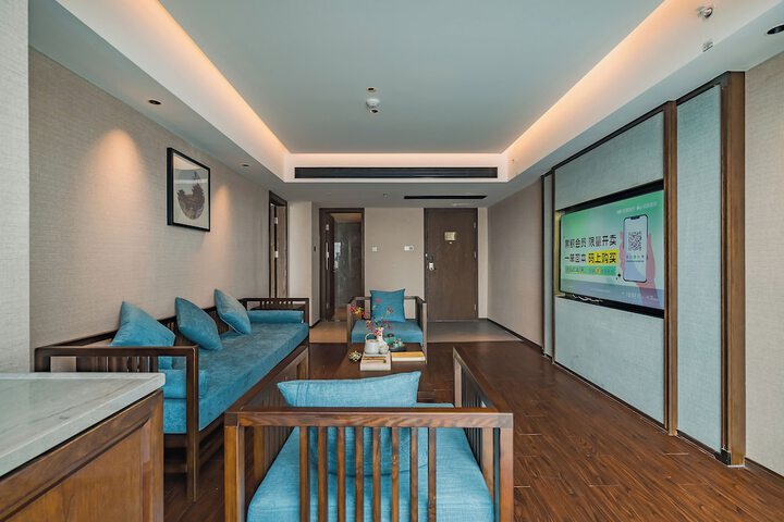 Room 16 of 22