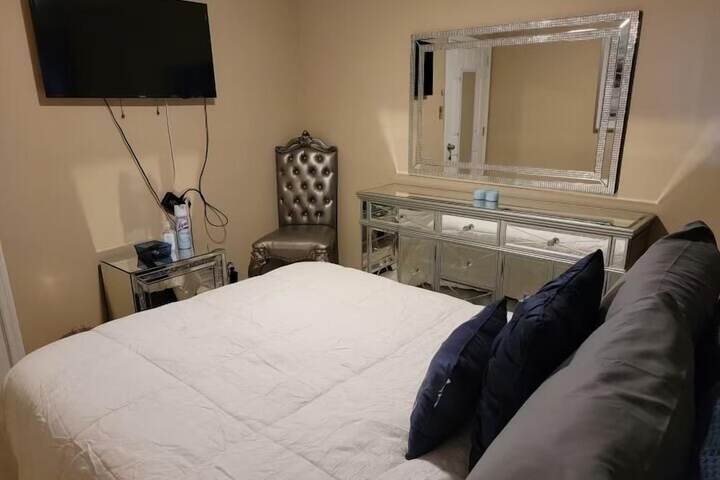 Room 2 of 29