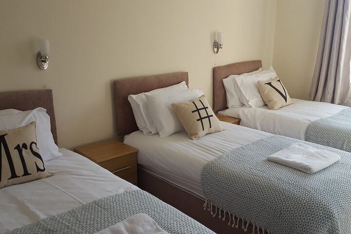 Room 3 of 41