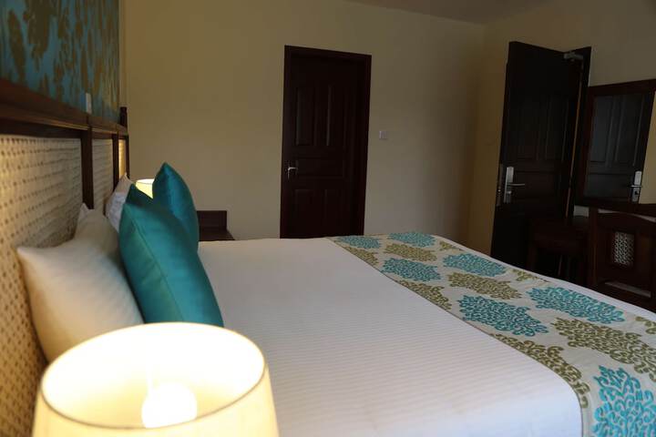 Room 18 of 114