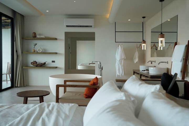 Room 16 of 66