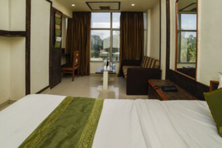 Room 8 of 38