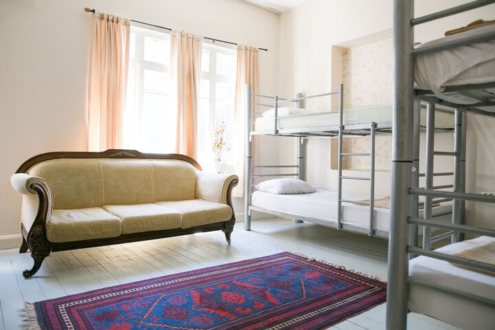 Room 17 of 27