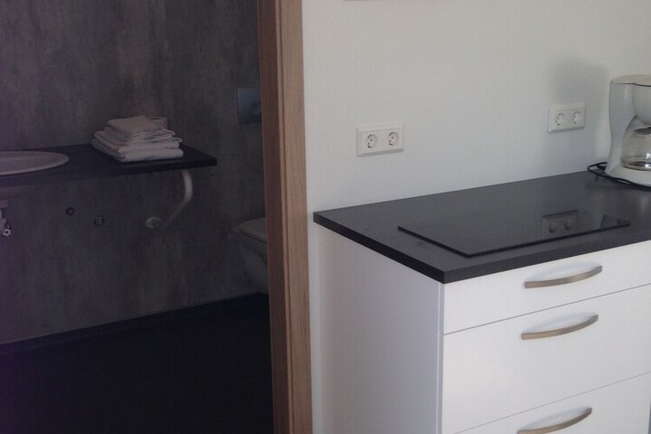 Room 16 of 21