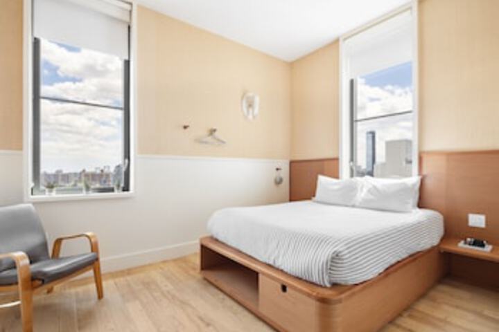 Room 22 of 171