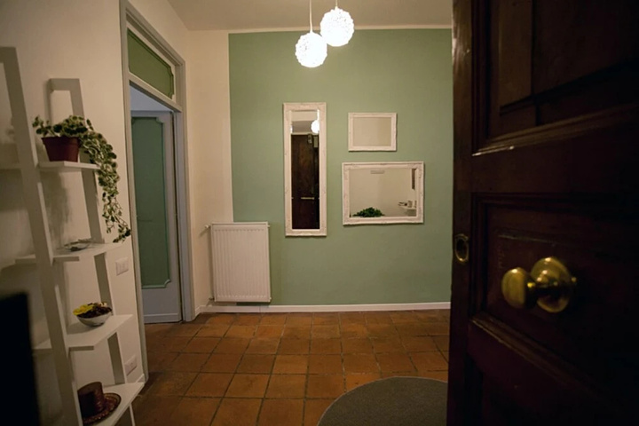 Room 11 of 17