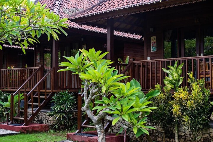 Hotel Exterior 42 of 47