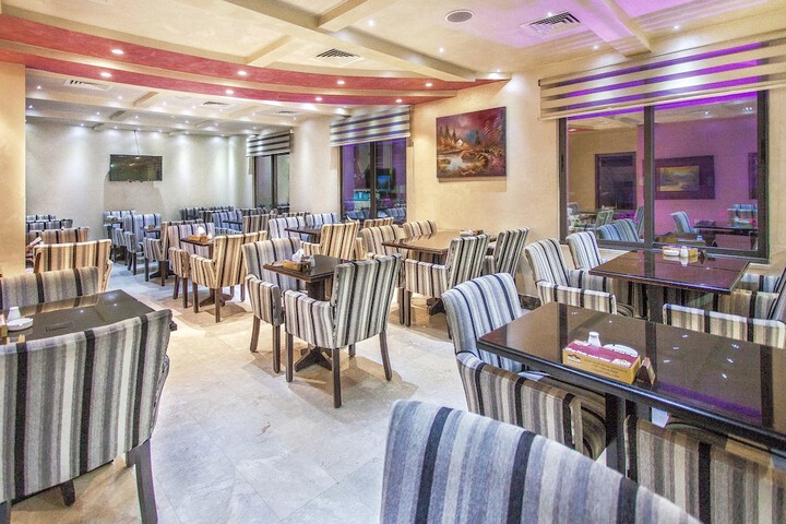 Dining Photos
