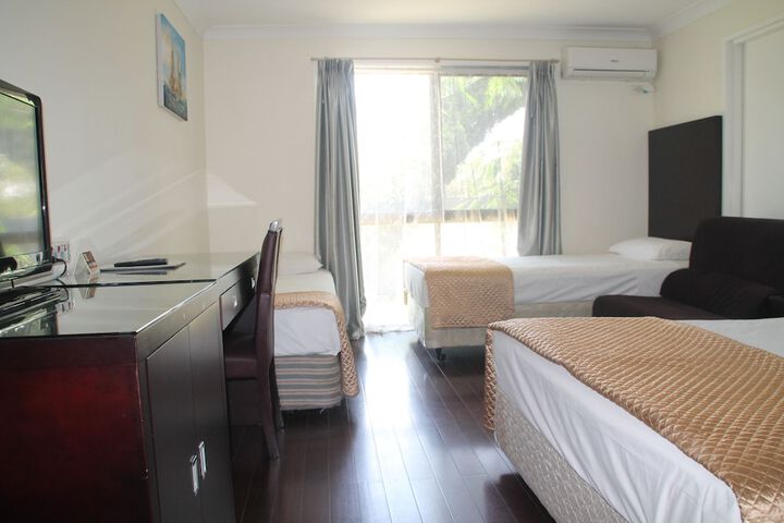 Room 3 of 47