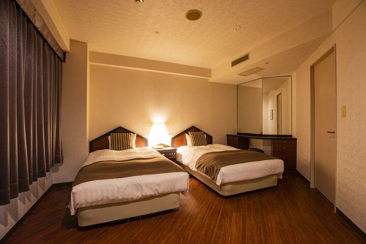 Room 59 of 240