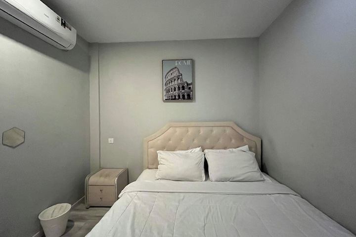 Room 15 of 50