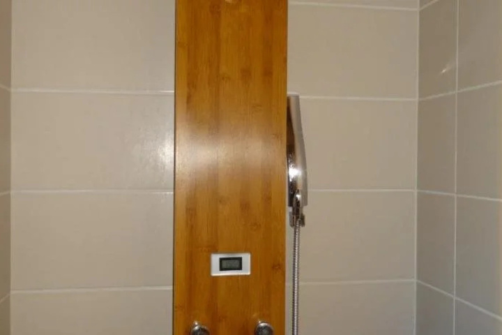 Room 7 of 10