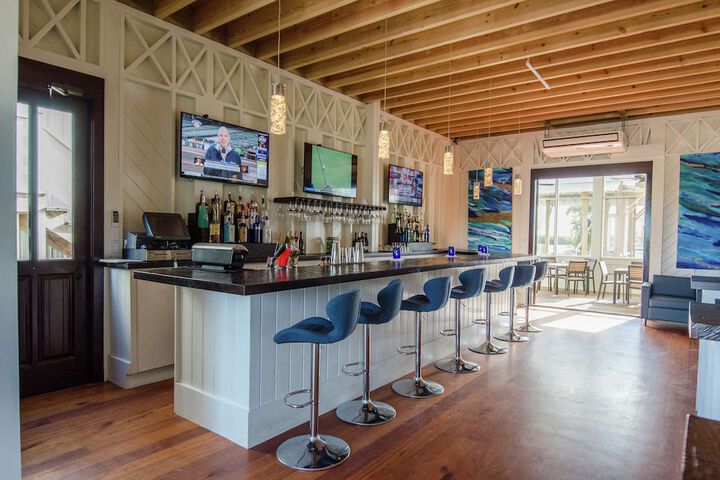 Lounge 179 of 238