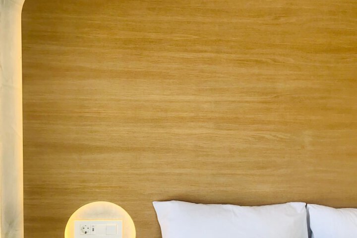 Room 15 of 50