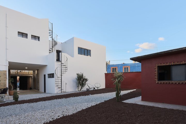 Hotel Exterior 43 of 47